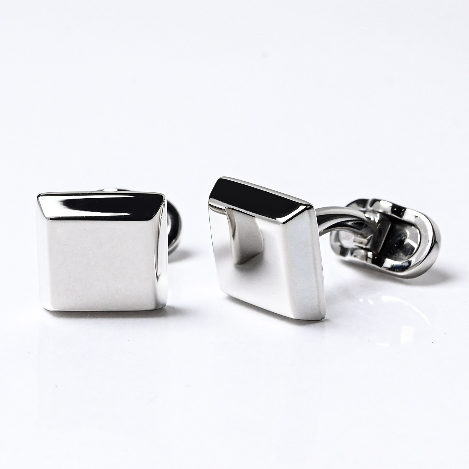Mont Blanc モンブラン　カフス　シルバー　刻印あり　スクエア Mont Blanc モンブラン カフス シルバー 刻印あり スクエア