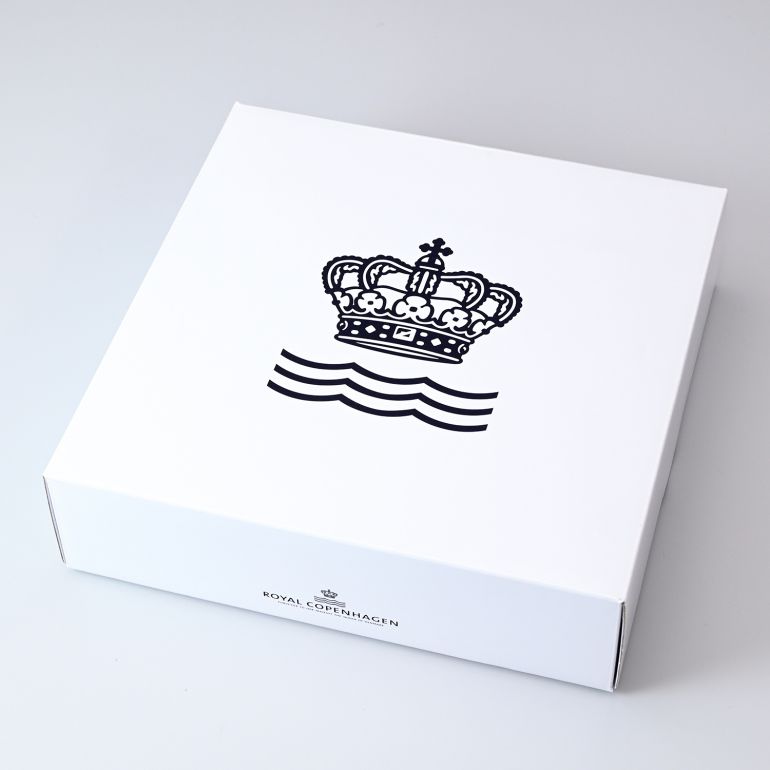 ロイヤルコペンハーゲン ブルーフルーテッド ハーフレース ディーププレート 24cm 1102606(1061053) 名入れ可有料 ※名入れ別売り 北欧食器 洋食器 ROYAL COPENHAGEN【スペシャルラッピング660円(別売り)】