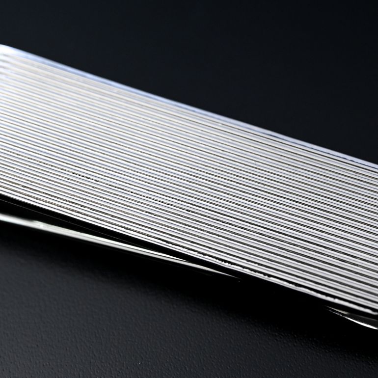 モンアート MONART マネークリップ ピンストライプ シルバー GIOVE MC13 Made in Italy 名入れ可有料 正規代理店