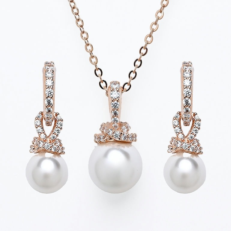 Swarovski ネックレスとピアスセット SWAROVSKI ネックレス レディース ピアス スワロフスキー セット