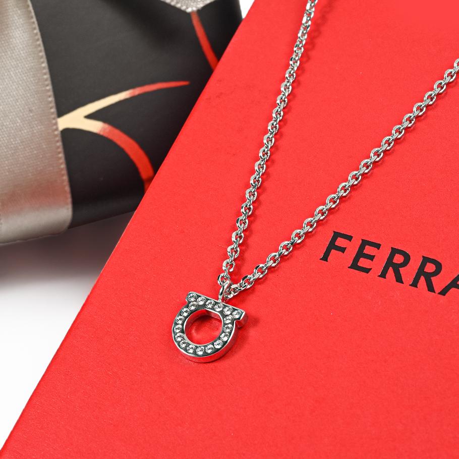 【スペシャルラッピング付き】フェラガモ Salvatore Ferragamo サルヴァトーレフェラガモ ネックレス ガンチーニ レディース シルバー クリスタル 760131 696655 0696655