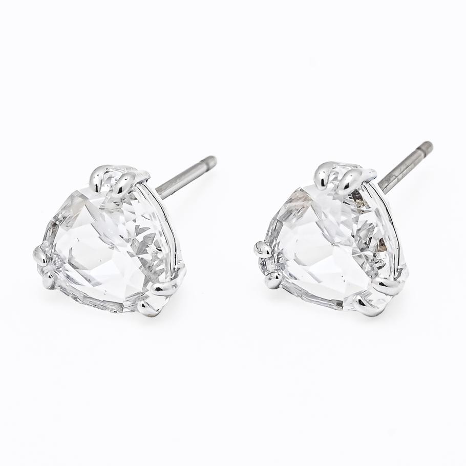 スワロフスキー SWAROVSKI ピアス Millenia スタッドピアス