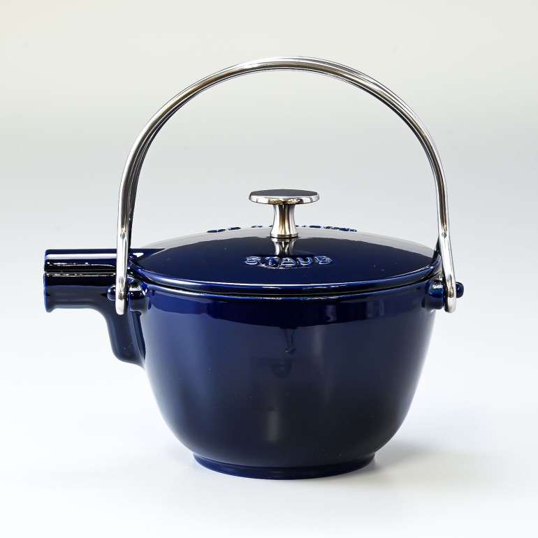 ストウブ staub ラウンド ティーポット 1.15L 丸型 やかん ケトル グランブルー 1650091 (40510-618-0) 名入れ可有料 洋食器 【スペシャルラッピング1100円(別売り)】