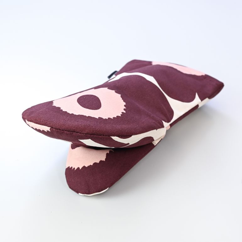 マリメッコ marimekko ミトン Pieni Unikko ウニッコ 鍋つかみ バーガンディ 071764 832 名入れ 刺しゅう可有料 北欧雑貨 北欧デザイン ネコポス限定 送料無料