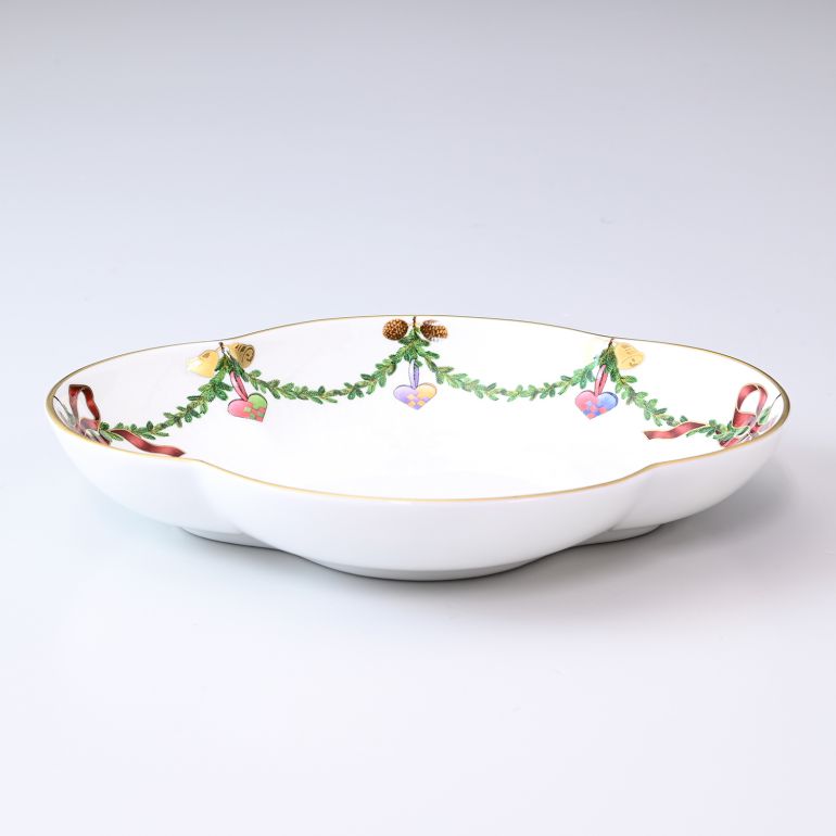 ロイヤルコペンハーゲン スターフルーテッド クリスマス ディッシュ 17.5cm×14cm 日本未発売 2503353(1055053) 北欧食器 洋食器 名入れ可有料 【スペシャルラッピング660円(別売り)】