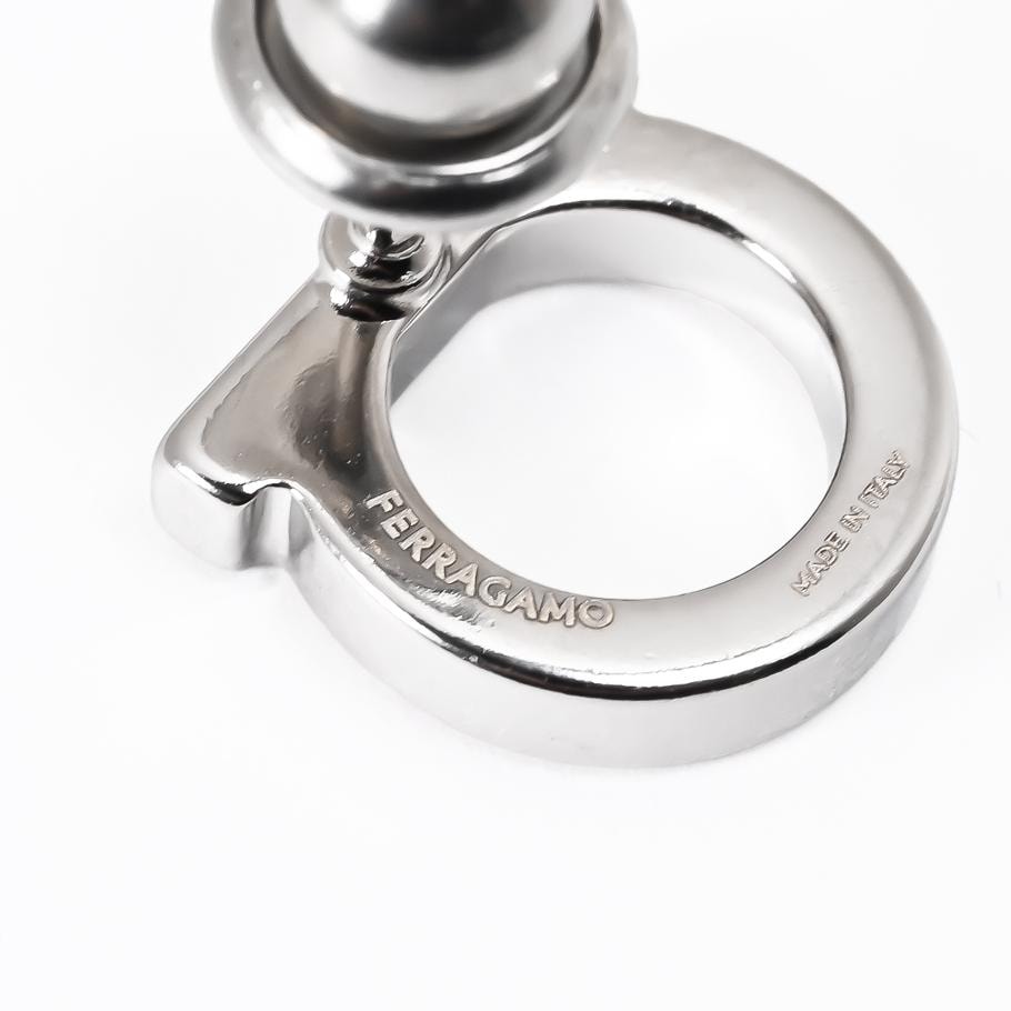 【スペシャルラッピング付き】フェラガモ Salvatore Ferragamo サルヴァトーレフェラガモ ピアス Sサイズ ガンチーニ メンズ レディース シルバー 760120 696433 0696433