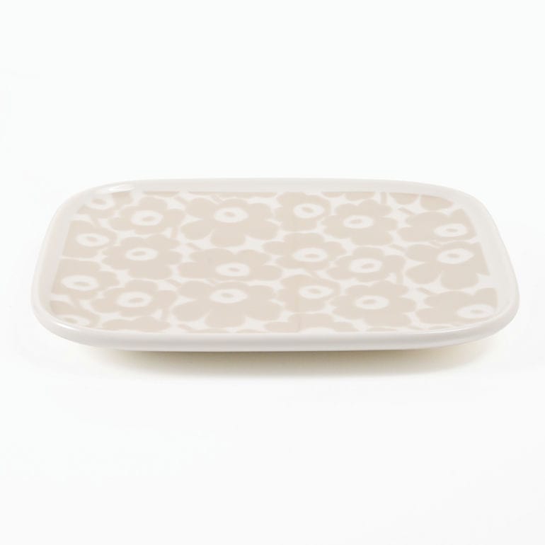 マリメッコ marimekko プレート スクエア 2025冬新作 ピクイネン ウニッコ ホワイト ストロー 75639 075639 120 小皿 洋食器 テーブルウェア 北欧食器 北欧デザイン<br>【スペシャルラッピング660円(別売り)】