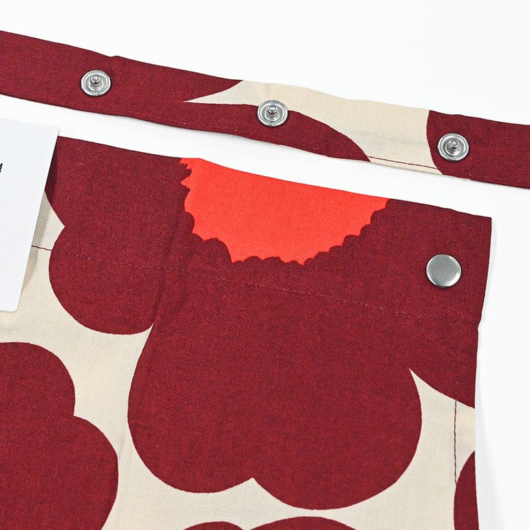 マリメッコ marimekko エプロン 2025冬新作 ウニッコ バーガンディ バニラ 75644 075644 844 北欧雑貨 北欧デザイン ネコポス限定 送料無料<br>【スペシャルラッピング660円(別売り)】