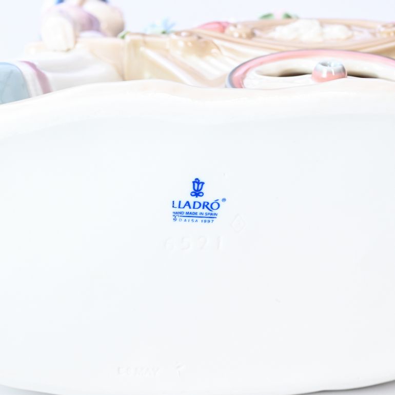 リヤドロ 可愛いお花屋さん フィギュア 人形 女性 LLADRO リアドロ フィギュリン 01006521 インテリア オブジェ 置物【スペシャルラッピング1100円(別売り)】