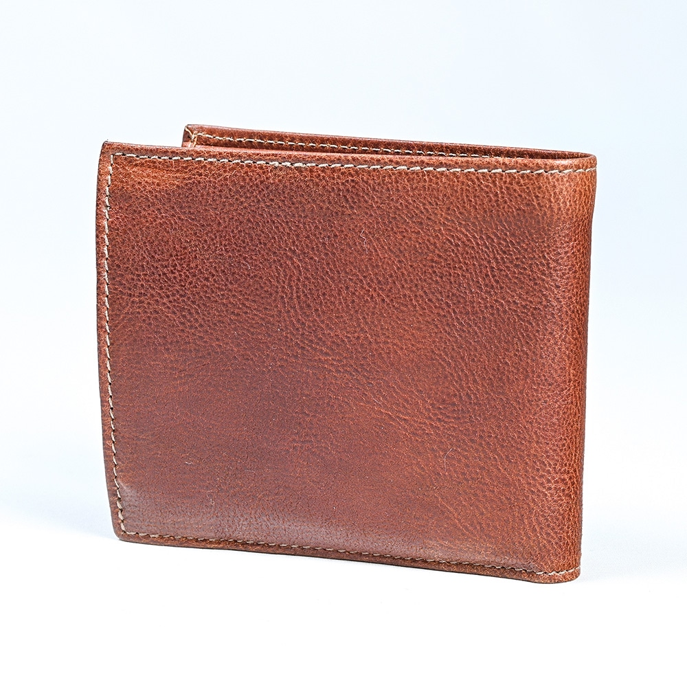 【名入れ無料】 【スペシャルラッピング付】 【純正紙袋付】 イルビゾンテ IL BISONTE 折財布 二つ折り財布 全4種 名入れ込 純正紙袋付属 スペシャルラッピング付き 包装紙23種類から選べる ギフトセット レディース メンズ 本革 誕生日 結婚祝い 結婚式 高級 クリスマス ゴールド名入れ ibs1185 ibs1186 ibs1187 ibs1258