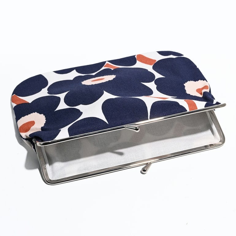 極美品 マリメッコ ウニッコ柄 型押しレザー がま口 ペンケース マルチポーチ 極美品 マリメッコ ウニッコ柄 型押しレザー がま口 ペンケース マルチ