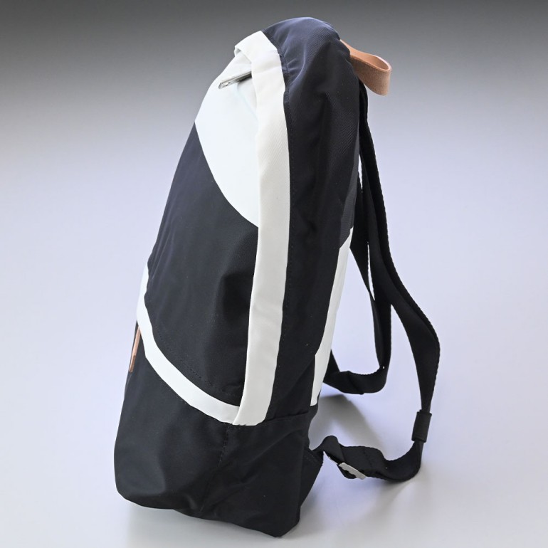 マリメッコ marimekko リュック バックパック デイバッグ MINI Galleria　ミニギャレリア ホワイト×ブラック　047077 190 北欧雑貨 北欧デザイン
