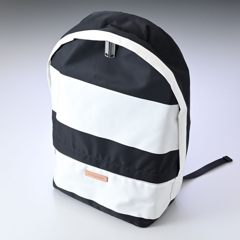 マリメッコ marimekko リュック バックパック デイバッグ Galleria Enni　ギャレリア ホワイト×ブラック　047076 190 北欧雑貨 北欧デザイン