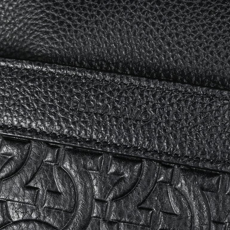 フェラガモ Salvatore Ferragamo サルヴァトーレフェラガモ ショルダー