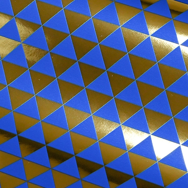 スペシャルラッピング大 大きいサイズ専用 特別なギフトラッピング 幾何学模様 ピラミッド柄 ホワイト ブルー ブラック イタリア製 高級包装紙 豪華ラッピング 限定 【1商品ごとにご注文】【ラッピングだけの購入不可】【対象品のみ対応】