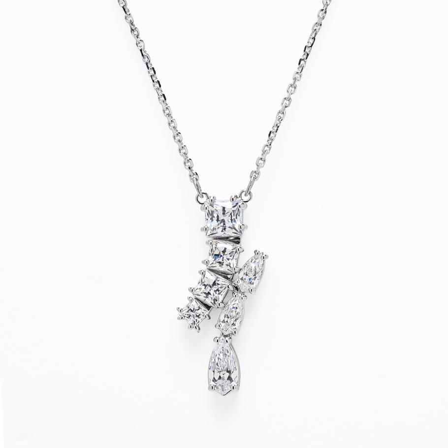 スワロフスキー SWAROVSKI ネックレス Matrix マトリックス ペンダント クリア シルバー レディース 5700420 ジュエリー 【スペシャルラッピング660円(別売り)】