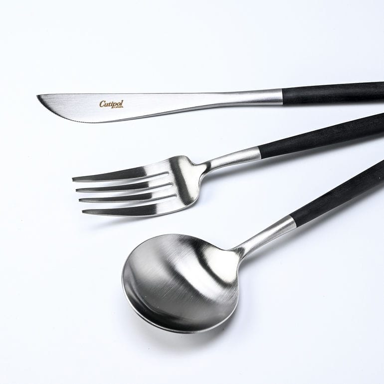 クチポール Cutipol GOA ゴア ブラック ホワイト 6点セット ディナー ナイフ フォーク スプーン 洋食器【名入れ対応】【スペシャルラッピング660円(別売り)】