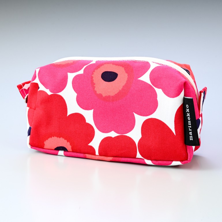 マリメッコ marimekko ポーチ コスメティックポーチ 旅行ポーチ ペンケース ミニウニッコ レッド 047196 001(75051 001) 北欧雑貨 北欧デザイン ネコポス限定 送料無料<br>【スペシャルラッピング660円(別売り)】