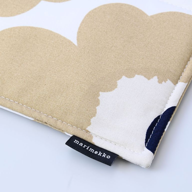 マリメッコ marimekko ポットホルダー 鍋敷き Pieni UNIKKO ウニッコ オフホワイト×ベージュ×ダークブルー 074653 185 071693 185 刺しゅう可有料 北欧雑貨 北欧デザイン ネコポス限定 送料無料