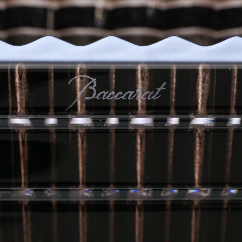 バカラ 名入れ対応 Baccarat ベース 花瓶 アイ EYE スクエア グレー S 20cm 2802303 【熨斗対応】 インテリア オブジェ 置物 洋食器 <br>【スペシャルラッピング1100円(別売り)】