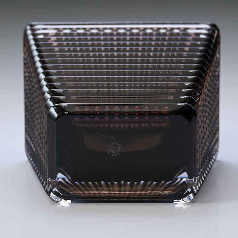 バカラ 名入れ対応 Baccarat ベース 花瓶 アイ EYE スクエア グレー S 20cm 2802303 【熨斗対応】 インテリア オブジェ 置物 洋食器 <br>【スペシャルラッピング1100円(別売り)】