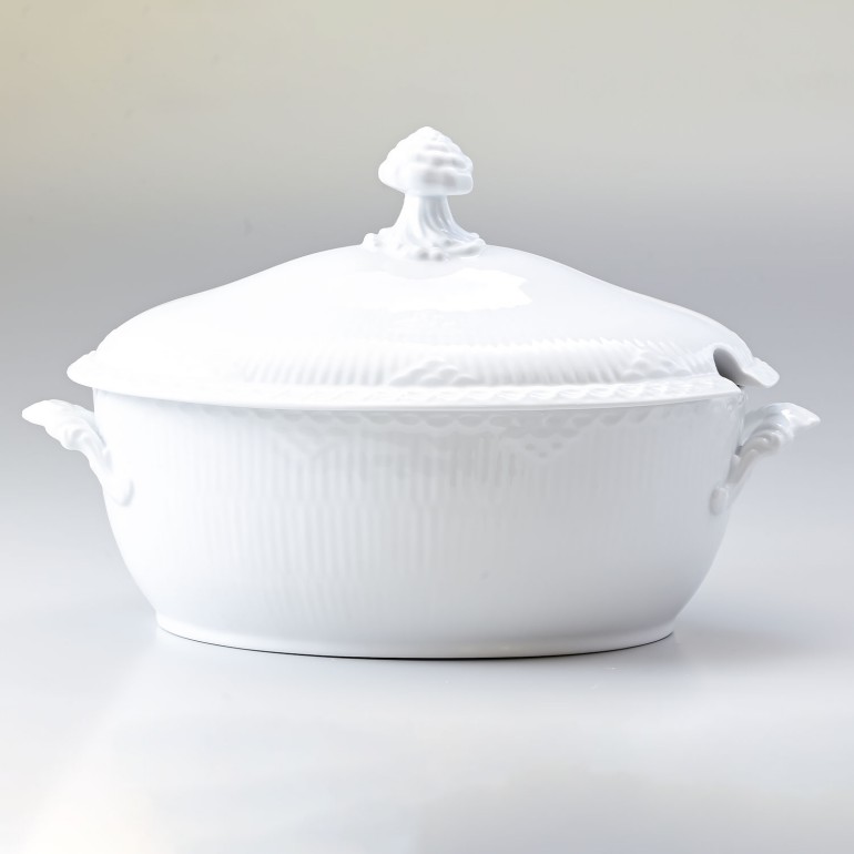 ロイヤルコペンハーゲン ホワイトフルーテッド ハーフレース ふた付き 深皿 シチュー皿 26cm×19cm 2000ml 1128181 日本未発売 1017281 北欧食器 洋食器 【スペシャルラッピング660円(別売り)】