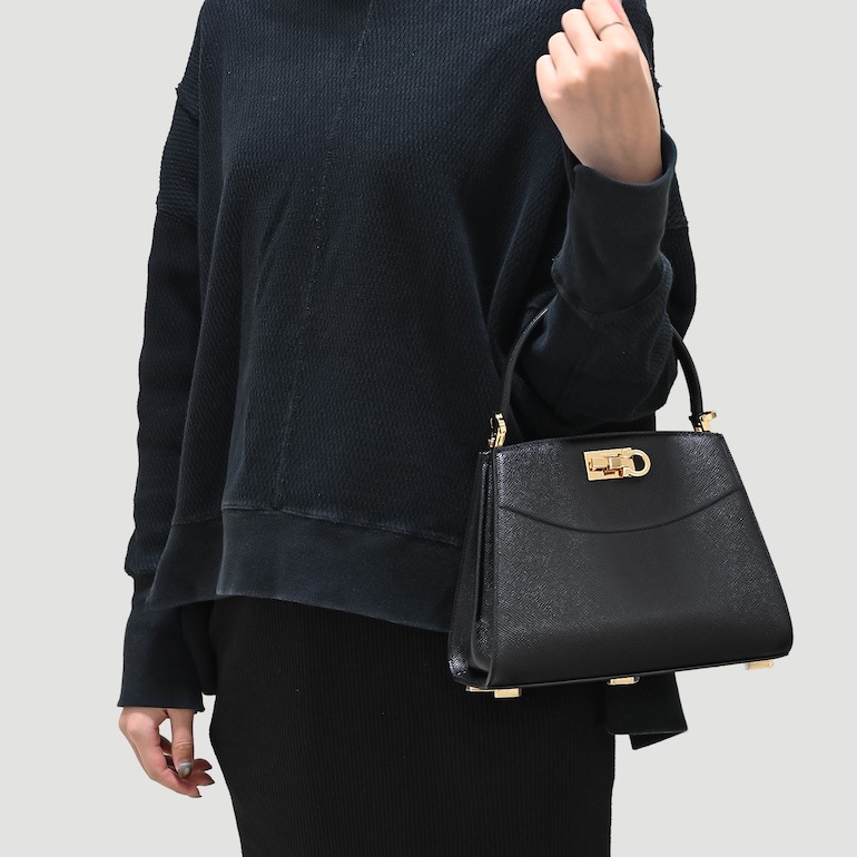 フェラガモ Salvatore Ferragamo サルヴァトーレフェラガモ