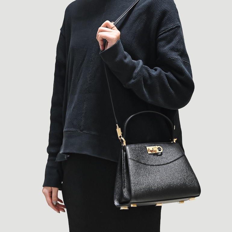 フェラガモ Salvatore Ferragamo サルヴァトーレフェラガモ