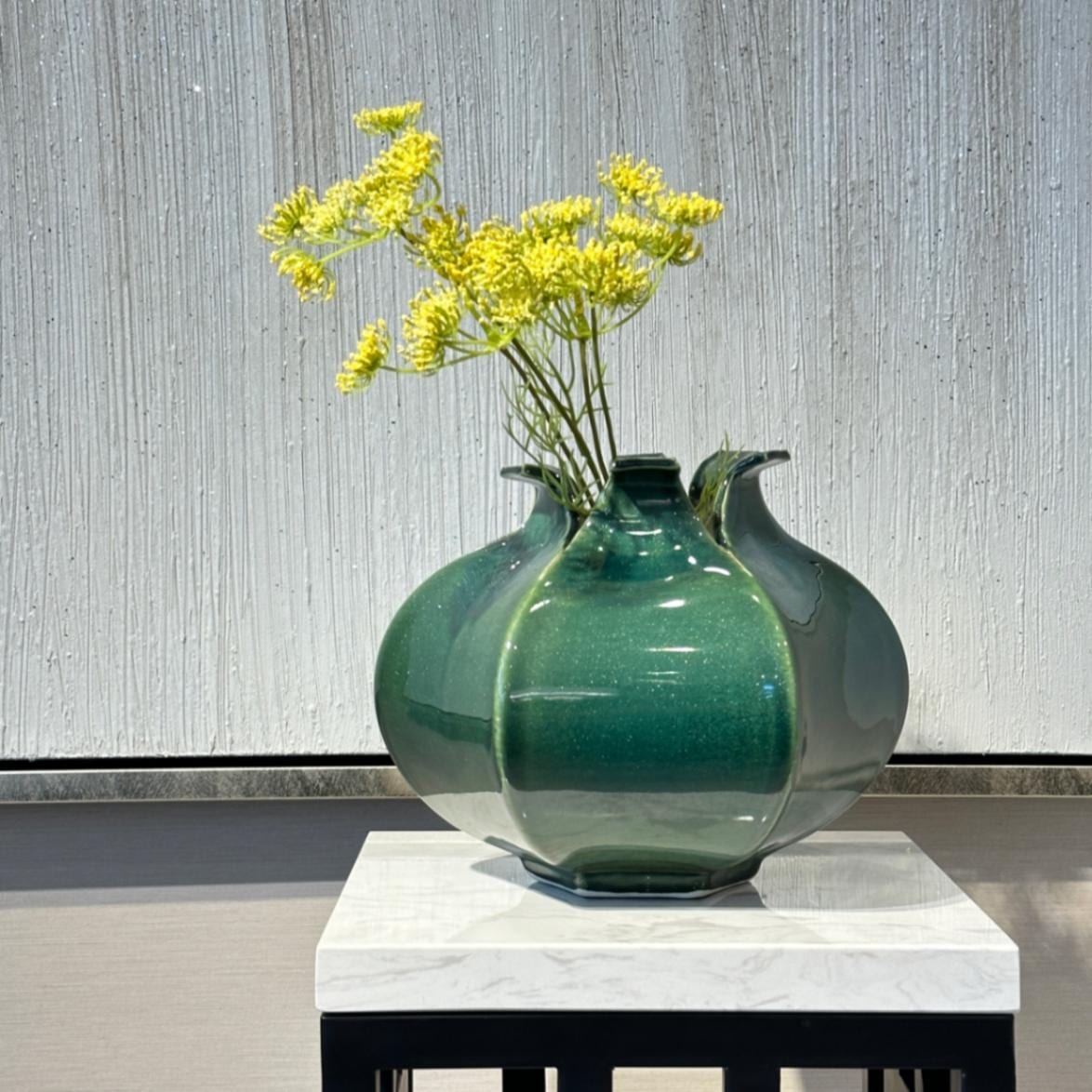 フラワーベース 陶器 グリーン  H20cm