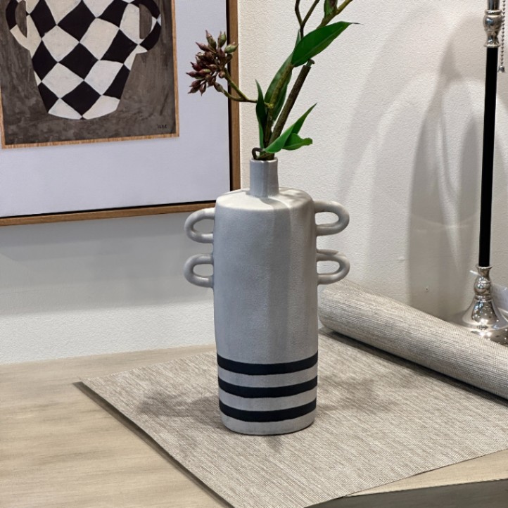 モダンストライプハンドルベース 陶器製 花瓶