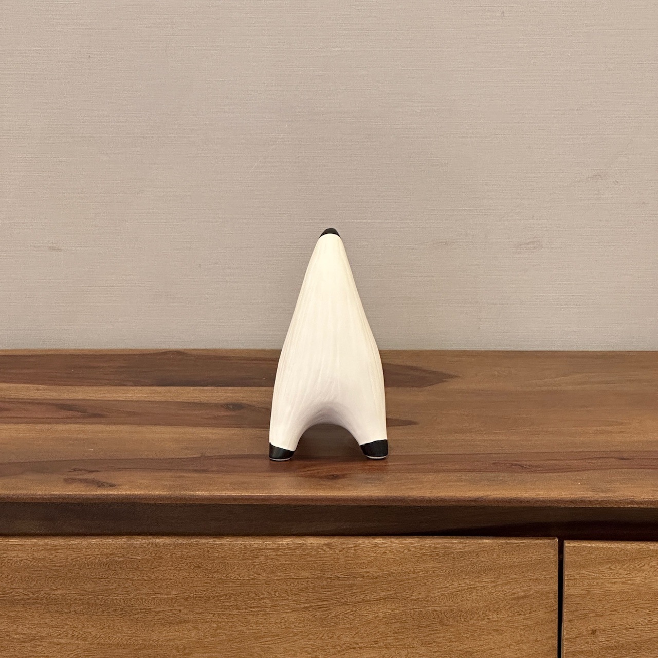 陶器オブジェ 猫モチーフ ホワイト＆ブラック H16cm | デコレーション