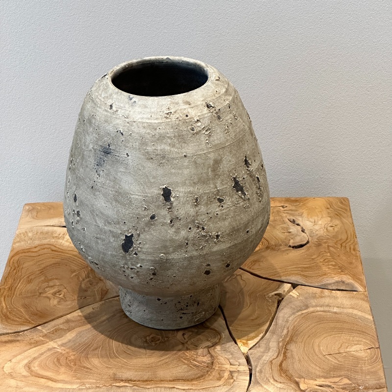 セラミックベース グレー 高座 花器 陶器 | インテリア