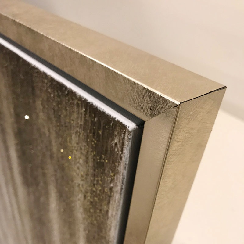 額付き　モダンアート モダン幾何学ウォールアート | 壁面を引き締める金属のライン