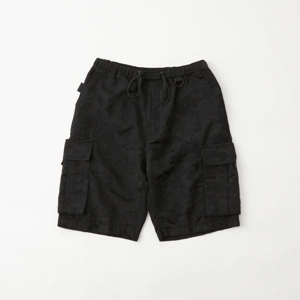 新品 ホワイトマウンテニアリング×WILDTHINGS デジカモショートパンツM White Mountaineering ホワイトマウンテニアリング WM × WILD THINGS