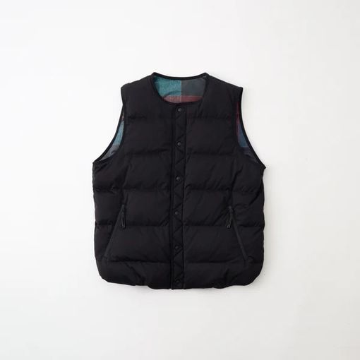 25AWWhite Mountaineering  ۥ磻ȥޥƥ˥󥰡WM  TAION REVERSIBLE DOWN VEST BLACKWM2573216