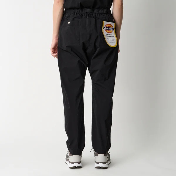 ��26SS��White Mountaineering  �ۥ磻�ȥޥ���ƥ˥���� WM �� Dickies TAPERED PANTS BLACK WM2671405