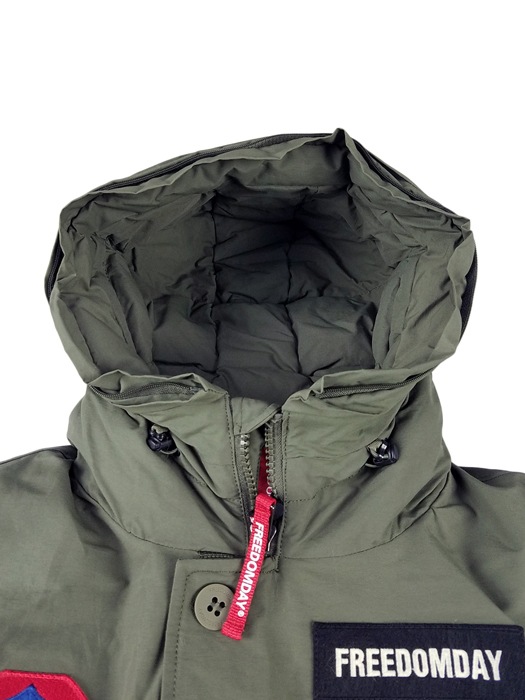 新品タグ付き【フリーダムデイ】イタリアダウンブランド ミリタリージャケット L 50%OFF】FREEDOMDAY フリーダムデイ ファー ダウンジャケット