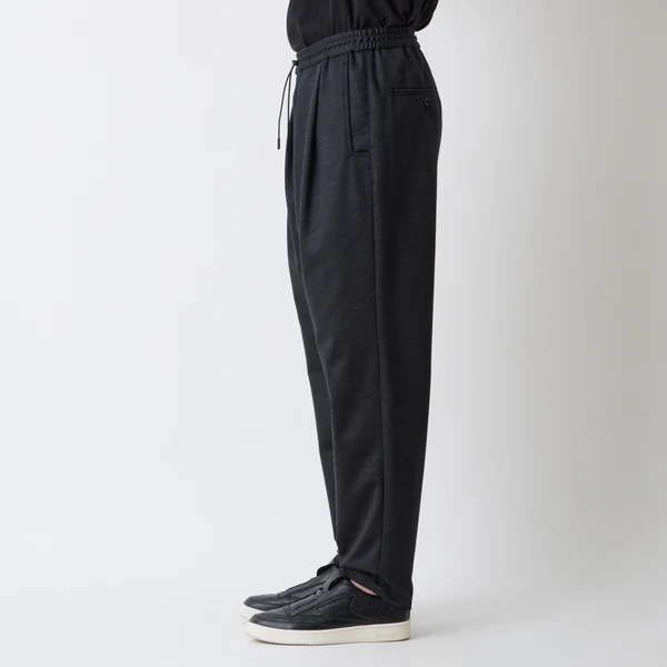 ��25AW��White Mountaineering Repose Wear �ۥ磻�ȥޥ���ƥ˥���� 2 TUCK EASY TAPERED PANTS��CHARCOAL RW2573401