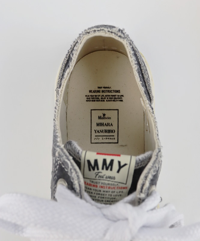 Maison MIHARA YASUHIRO �᥾�� �ߥϥ�䥹�ҥ� "HANK" OG Sole Bleach-Wash Denim Canvas Low-Top Sneaker �֥�å� A15FW731