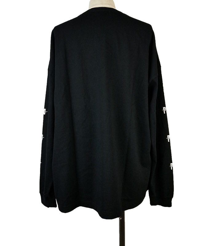 アンダーカバー　黒い星型バッチ約2、5cm 金属製　© UNDERCOVER アンダーカバー 黒い星型バッチ約2、5cm 金属製 © UNDERCOVER アクセサリー