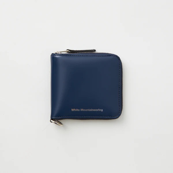 ��40%OFF��White Mountaineering  �ۥ磻�ȥޥ���ƥ˥���󥰡�LEATHER WALLET NAVY WM2573819
