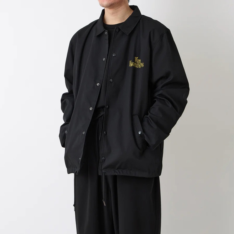 25AWWhite Mountaineering  ۥ磻ȥޥƥ˥󥰡QOTSA LULLABIES TO PARALYZE COACH JACKET BLACKBC2573203