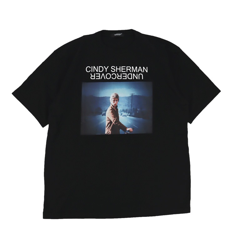 ��26AW��UNDERCOVER ����������С� TEE CindyPrint #66 �֥�å� UC2F4814-2