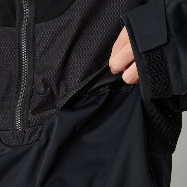 [26SS]White Mountaineering  �ۥ磻�ȥޥ���ƥ˥���� WINDSTOPPER PULLOVER BLACK BK2671202