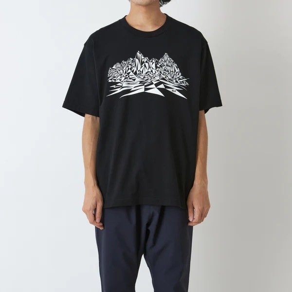 30%OFFWhite Mountaineering  ۥ磻ȥޥƥ˥ MOUNTAIN T-SHIRT BLACK BK2571509