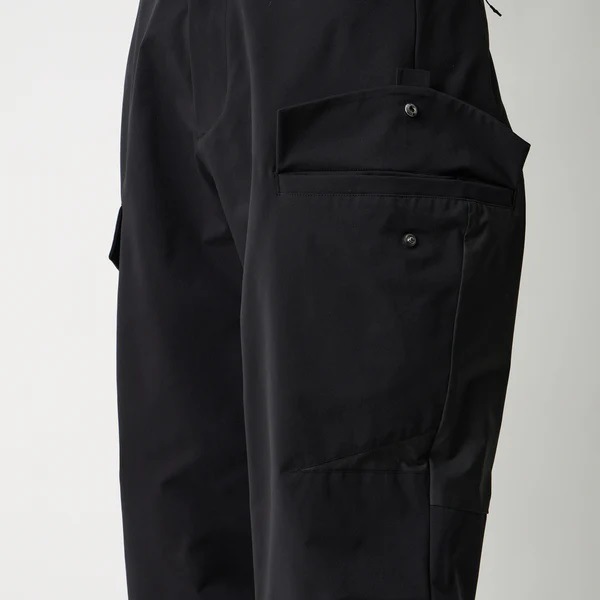 [26SS]White Mountaineering  �ۥ磻�ȥޥ���ƥ˥���� TAPERED PANTS BLACK BK2671401