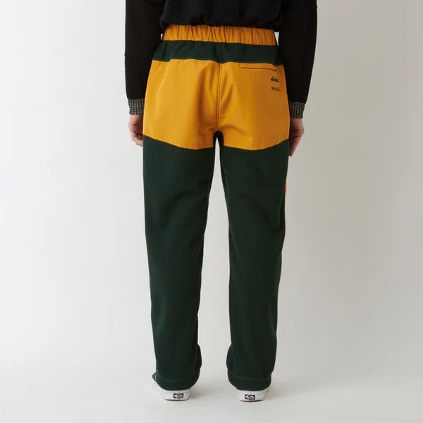 ��50��OFF��White Mountaineering  �ۥ磻�ȥޥ���ƥ˥���󥰡�W.M.B.C. �� WILD THINGS FLEECE PANTS GREEN BC2473401