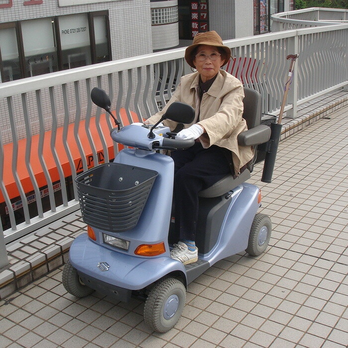 認定中古車】 スズキ セニアカー ET4F（旧型モデル） バッテリーと