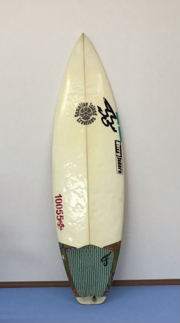 ��ťܡ��� KERRY TOKORO STAR HIC�����եܡ��� 5'9" (175.3m) FF