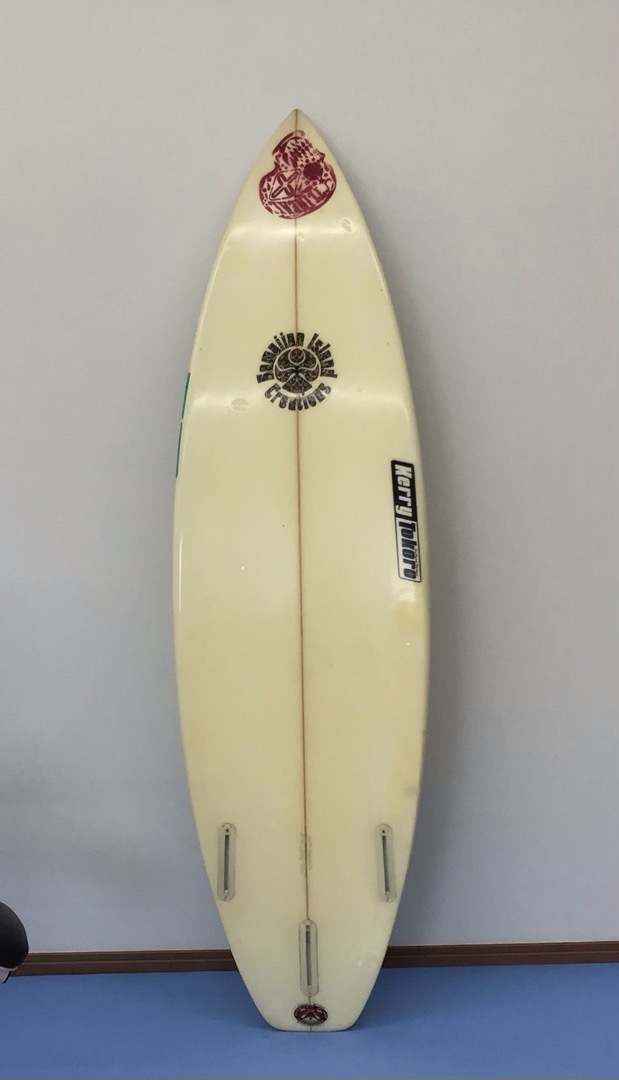��ťܡ��� KERRY TOKORO STAR HIC�����եܡ��� 5'9" (175.3m) FF